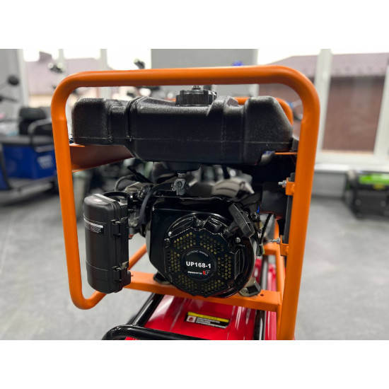 Бензиновий генератор GG2800 AVR