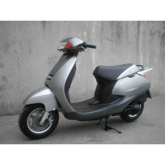 Скутер Honda Lead AF 48